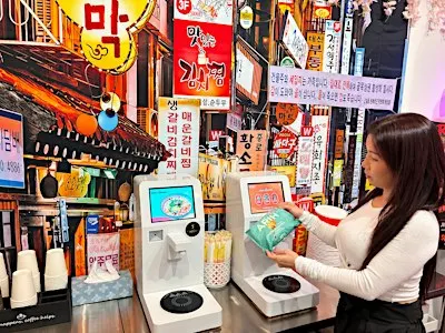 Nights with Seoul VR + Ramen Experience