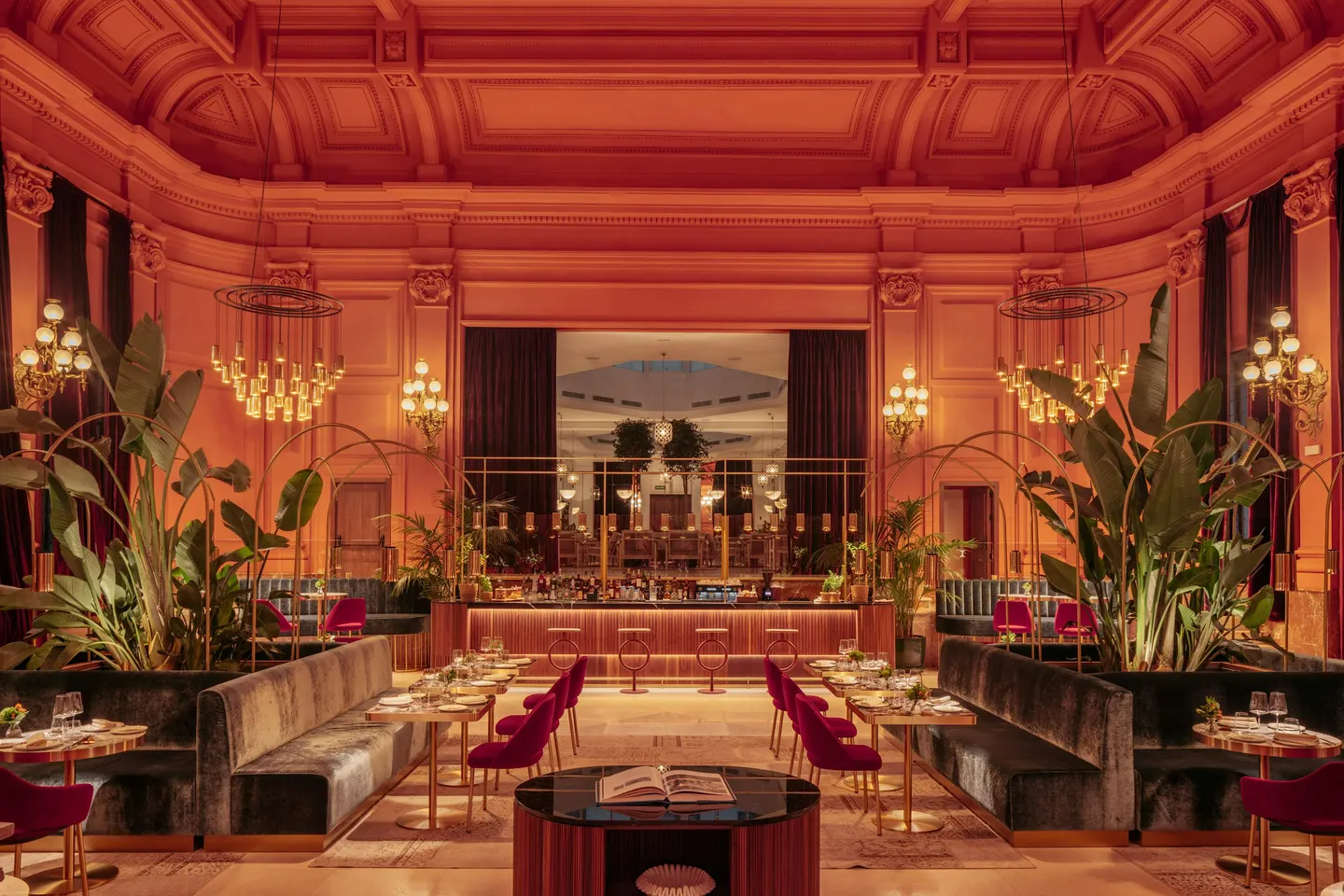 HOTEL TAPA TOUR'26