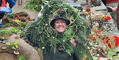 Make Your Own Holiday Wreath @ RCLC