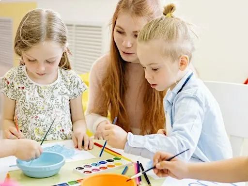 I.C.I. Juniors (ages 3 & 4 yrs old) Monthly Art Program 50-min weekly class