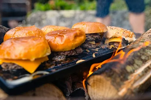 Family Aussie Burger BBQ Workshop with The Aussie Smoker - 12.00 - 13.00
