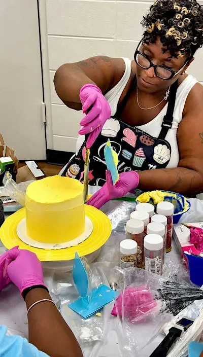 Cake Decorating with Mrs. Tee