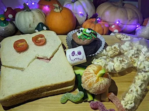 BellaCrafts Spooky Studio: Our Wonderfully Wicked Halloween Party!
