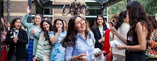 The Bloom Circle: Sonbahar Networking Partisi