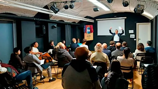 Public Speaking Lab Milano: Parla in pubblico con sicurezza (IT/EN)