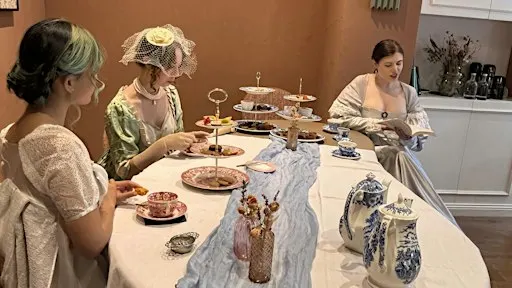Afternoon tea in stile "Bridgerton"