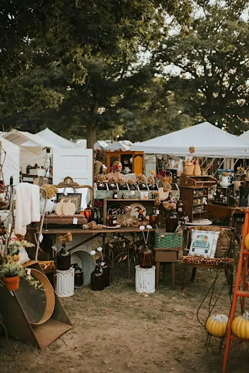 The Vintage Fall Market