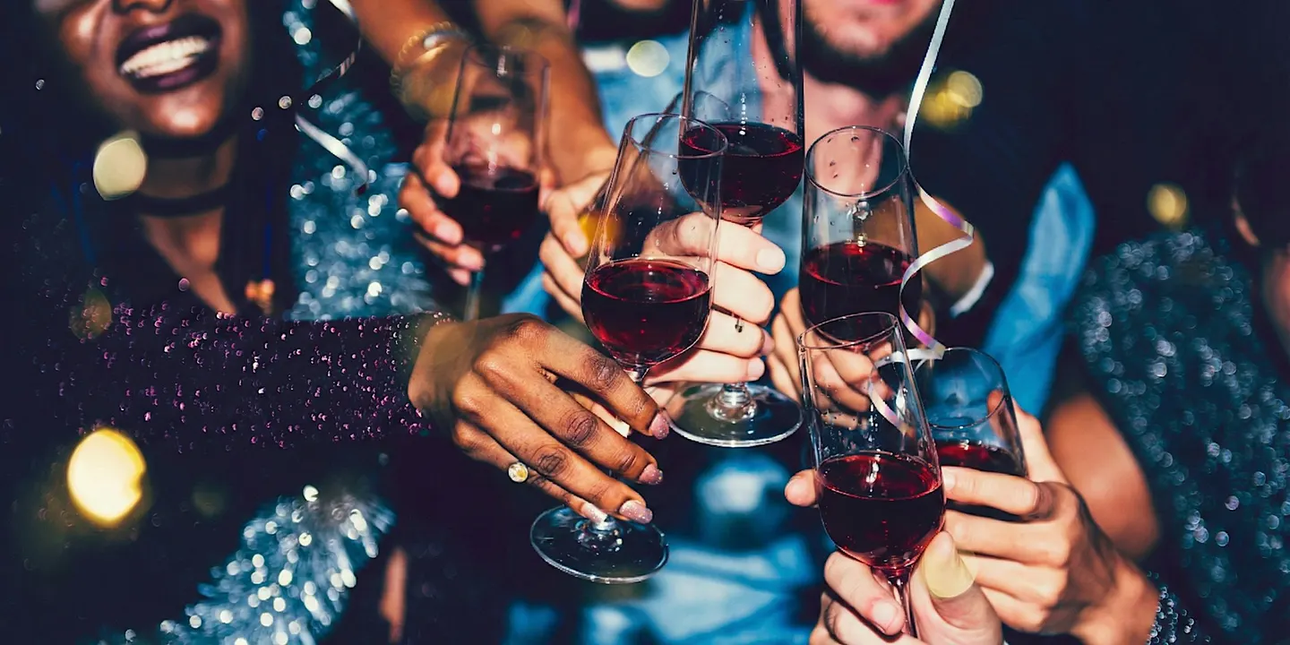 12/29- Lee's Summit, MO- Glitz & Glamour Gala