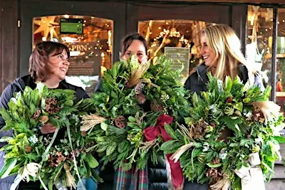 2026 Prosecco Holly Wreath Afternoon Workshop