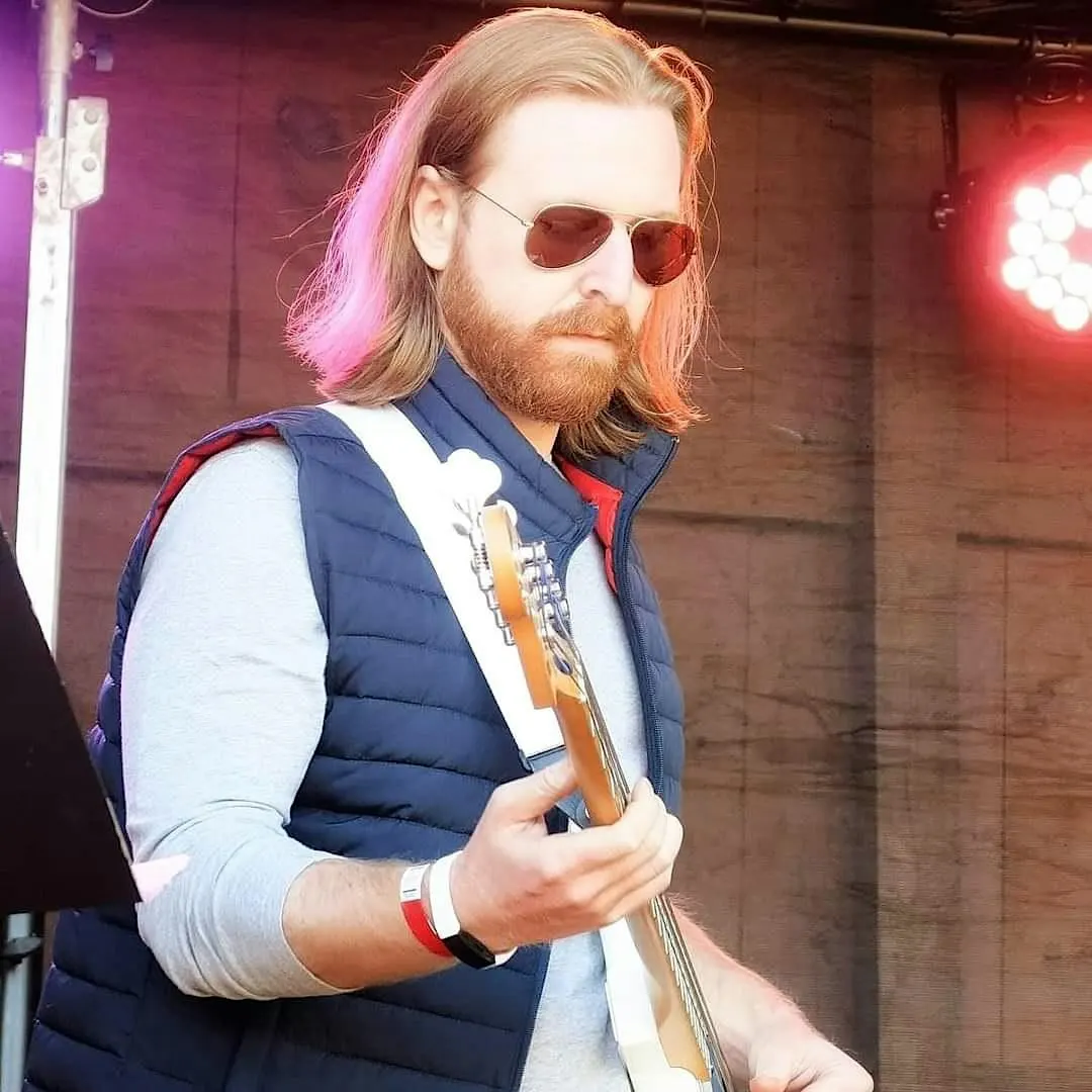 Free live music with Chris Weidensaul at The Vineyard at Hershey