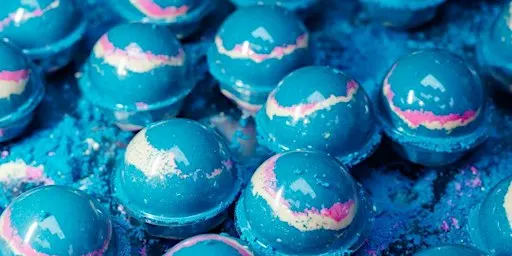 LUSH SUNDERLAND - INTERGALACTIC BATH BOMB MAKING - 26/10/26 2pm