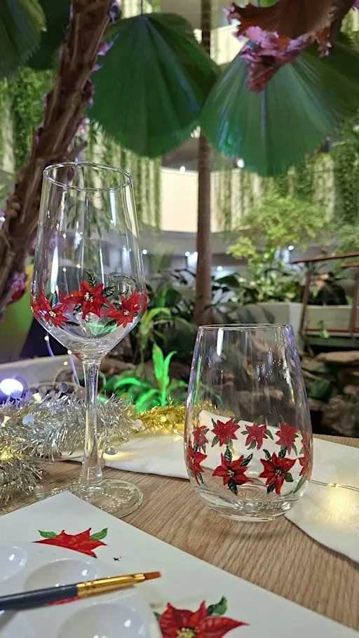 Christmas glass painting class