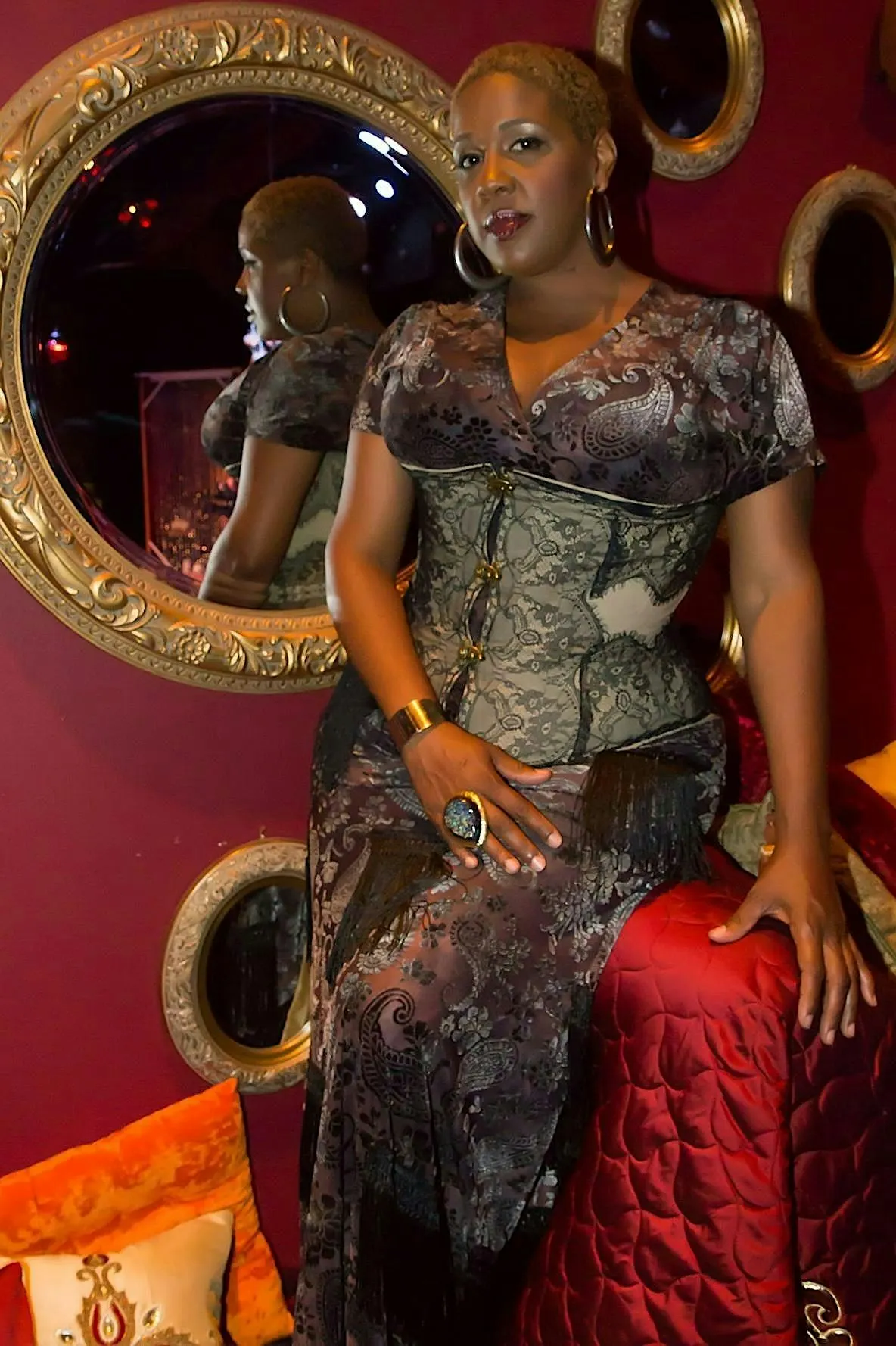 Tea Time with Toscha~The Vocal Storyteller