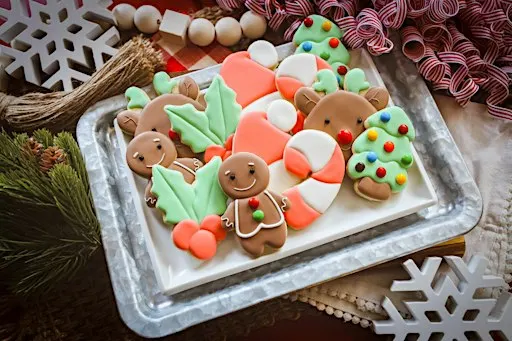 • 1:00– Get on Santa’s Sweet List at my Christmas Sugar Cookie Decorating C