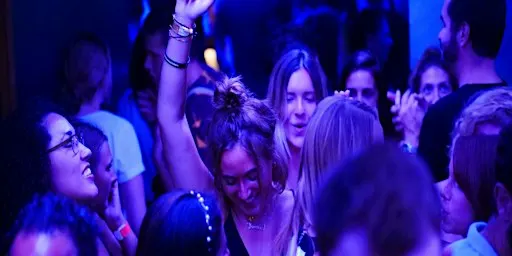 Riviera Bar Crawl Nice’s #1 Social Club for Global Travelers & Party Lovers