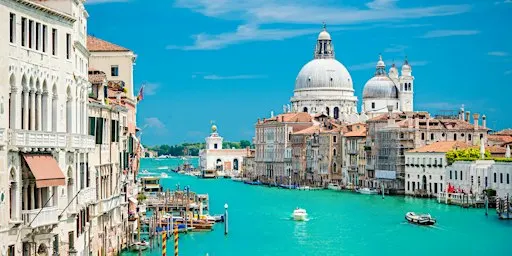 Unravel the secrets of Venice with an engaging outdoor escape game!