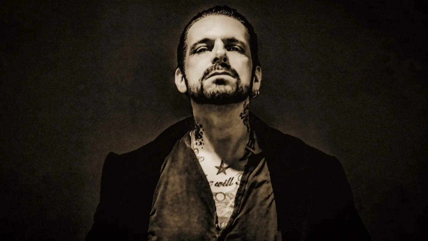Ricky Warwick & the Fighting Hearts