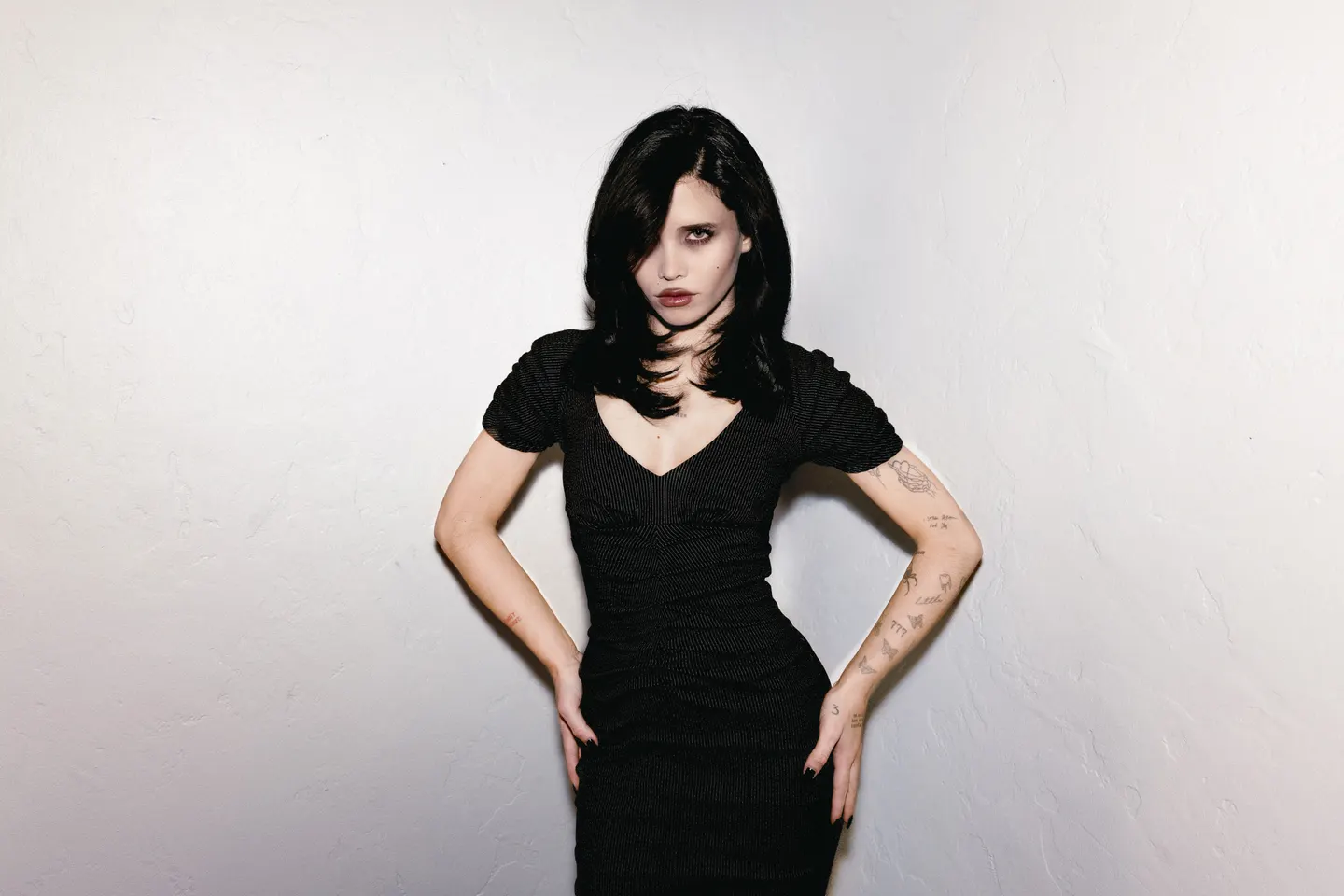 Nessa Barrett In Store : Tough Love Meet & Greet