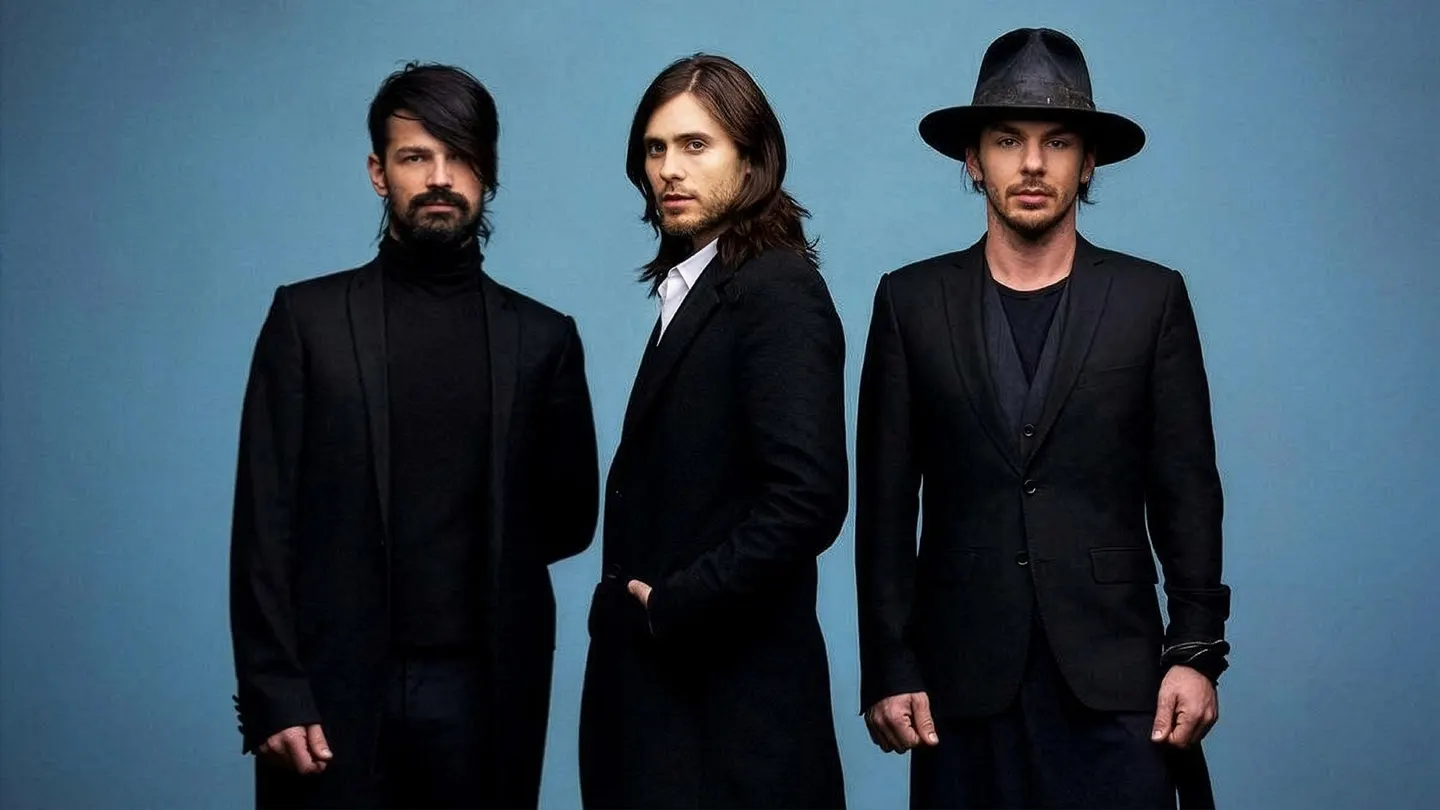 Thirty Seconds to Mars Presents A Beautiful Lie vs This Is War