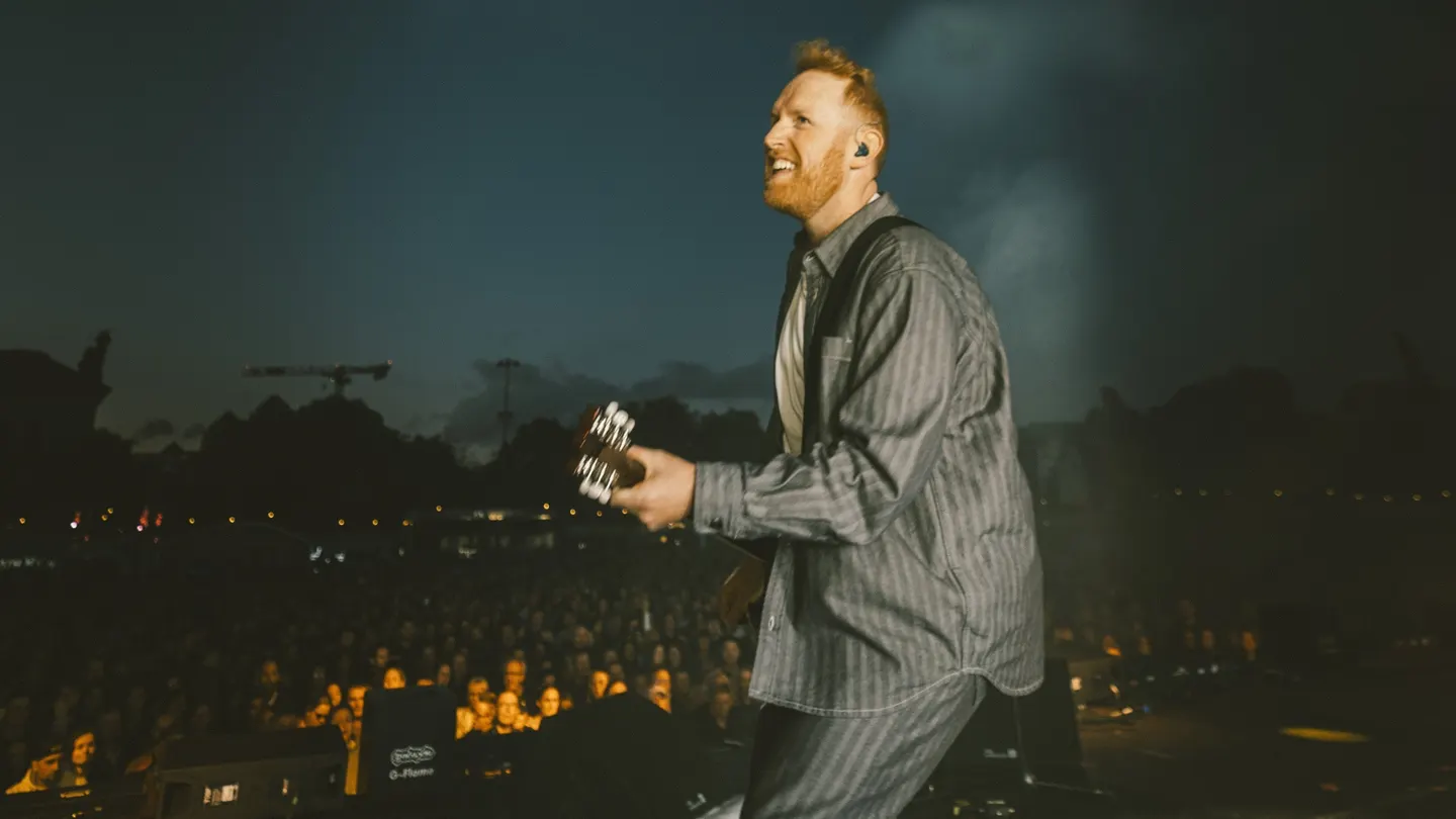 Gavin James