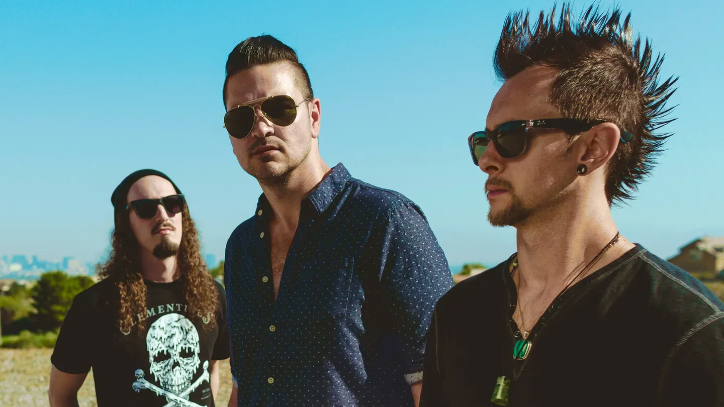 Adelitas Way, Kingdom Collapse, 3 Pill Morning, APEX AURA