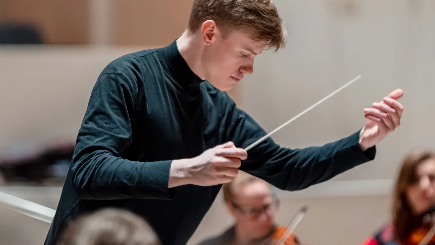 Sallinen Conducts Sibelius
