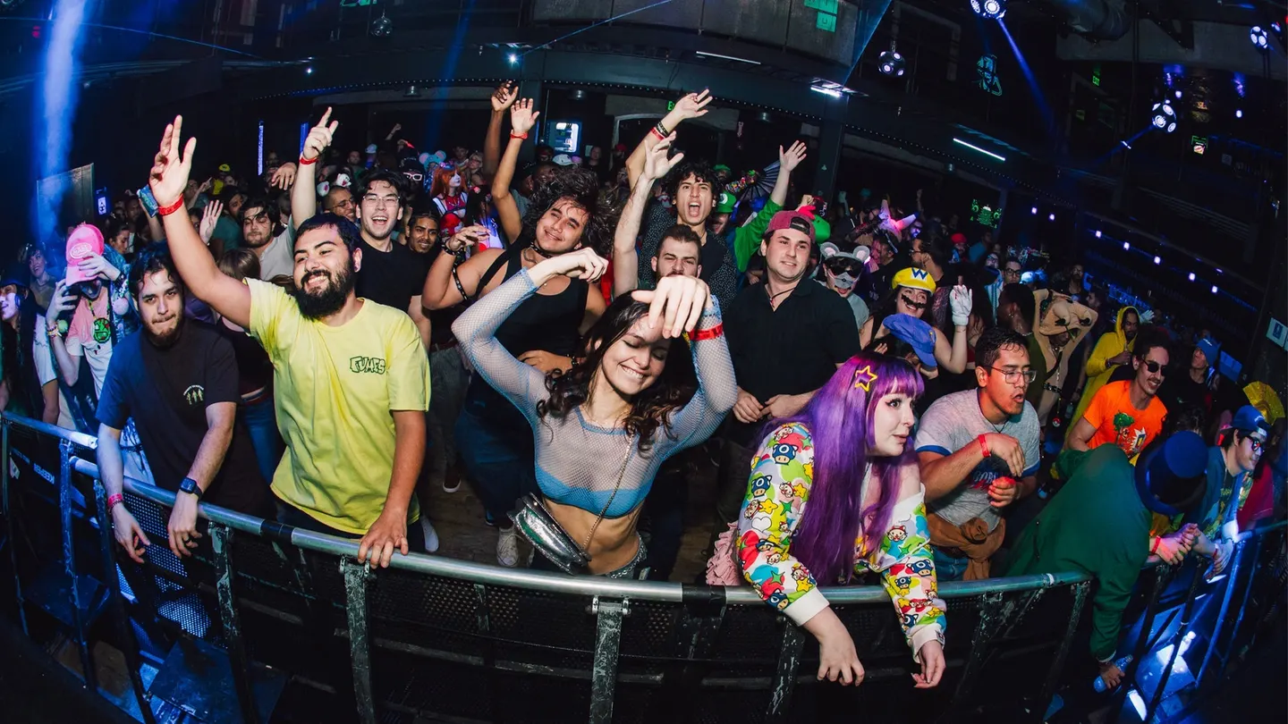 2000's Rave (18 & Up!)
