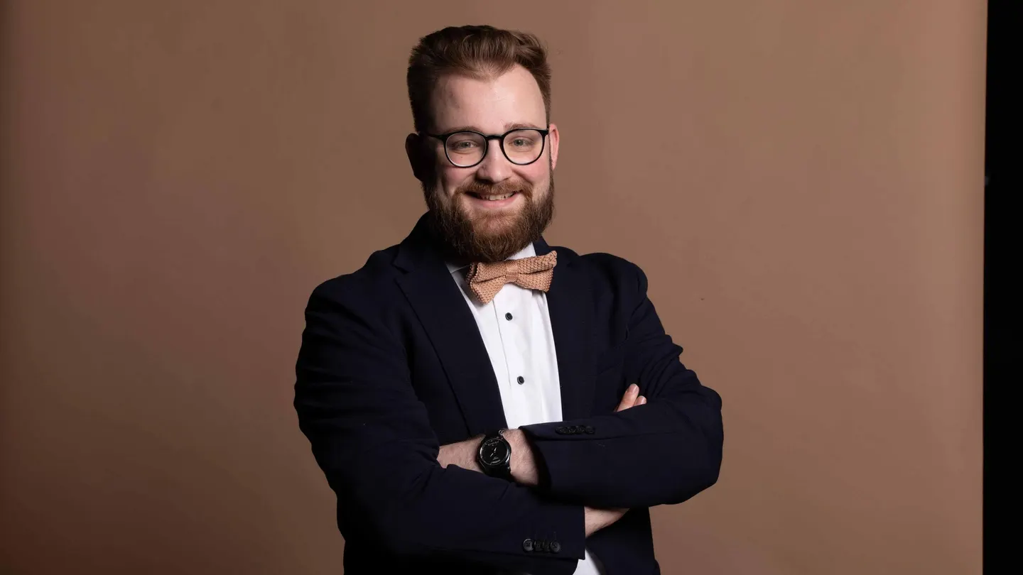 IMPRO COMEDY VS. POETRY SLAM