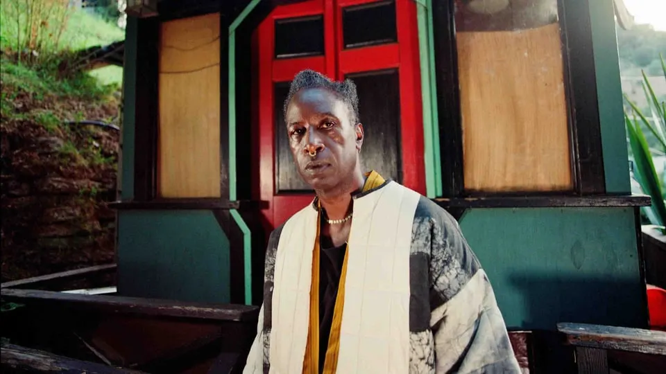 22/3 SAUL WILLIAMS | DEBASER STRAND