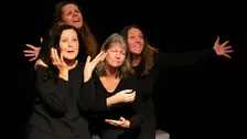 Timeglass og mellomrom - Playbackteater med Teater MOSAIK