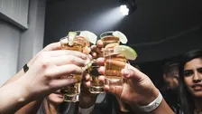 Berlin Night PubCrawl: 4 Locations, Welcome Shots + Clubeintritt