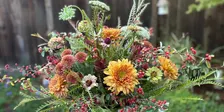 Autumn in the Garden: Seasonal Floral Design