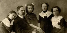 Family History: One-on-One Research Sessions