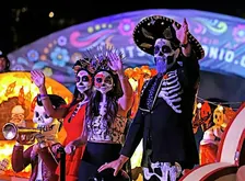 Día de los Muertos River Parade Celebration at Hotel Contessa