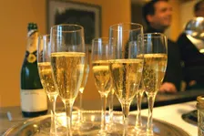 All About Bubbles: Champagne & Sparkling Wine Around the World