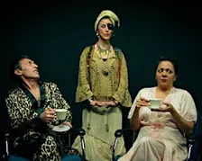 Vanya, Sonia, Masha y Spike