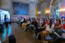 Nudismo Finanziario GENOVA. Con Alice Pomiato