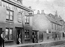 London Road Pubs by Paul Skelton