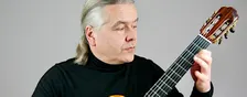 Classical Guitar Meets Latin & Jazz mit Jens Müller