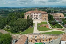 A tavola con i Savoia – Govone, Pollenzo e i vini del Piemonte