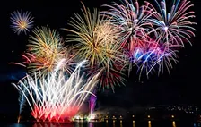 Amsterdam: New Years Pub Crawl, Unlimited Shots & Optional Club Entry
