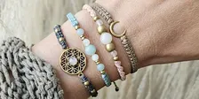 Schmuck Workshop: Armband / Fußband mit Edelsteinen knüpfen