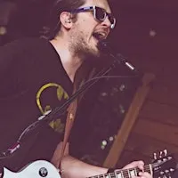 Free live music with Ben Pierson at The Vineyard at Hershey