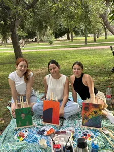 Art Club Valencia: Taller de Pintura Expresivo y Meditación para Mujeres