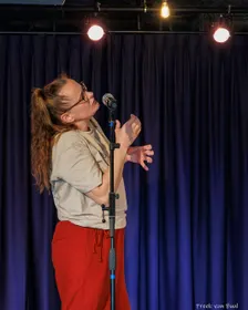 Club Komedie Eindje: Open Mic + Comedy talenten