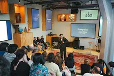 Storywise: (Still) Finding my Voice | Storytelling and Business Networking