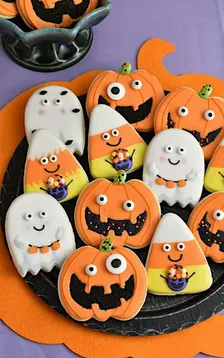 Halloween Cookie Decorating Class at Solitude Brewing