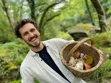 Edible and Medicinal Mushroom Foraging