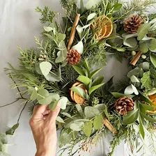 Deluxe Wreath Making Evening