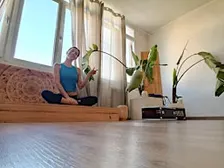 Clase de Yoga estilo Vinyasa: Postura cumbre Sirsasana (Headstand)
